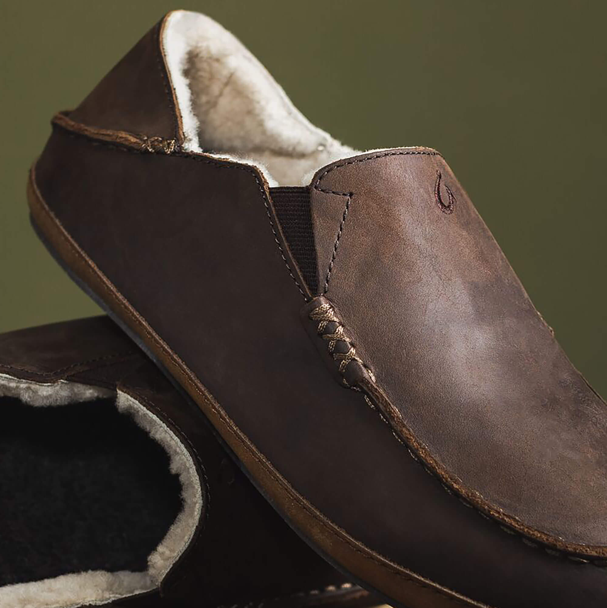 Moloa Slipper - Dark Wood